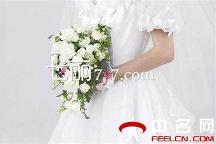 梦见我在别人的婚礼接了一枝花