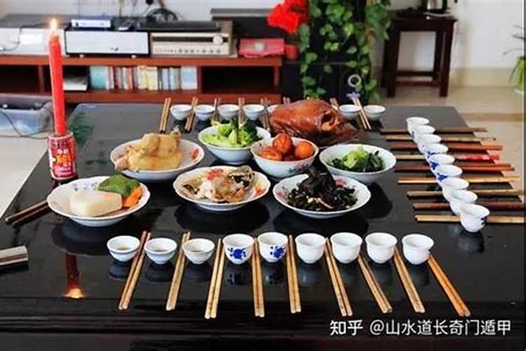 梦见棺材外婆躺在里面的预兆