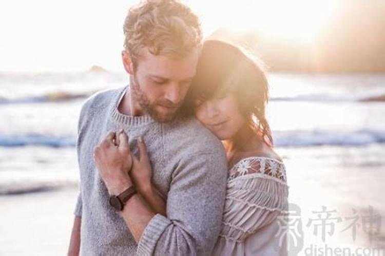 梦见我的初恋来到我的身旁什么歌