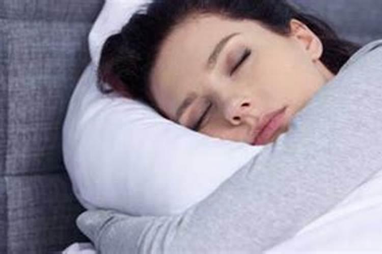 女人梦见鬼是什么意思