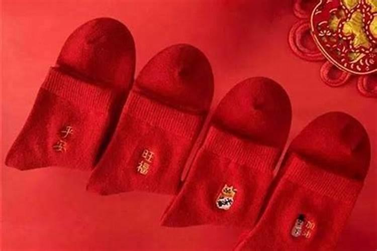 拜托网友了 给老婆准备得本命年红内衣内裤转运珠提前本命年 前几天就...
