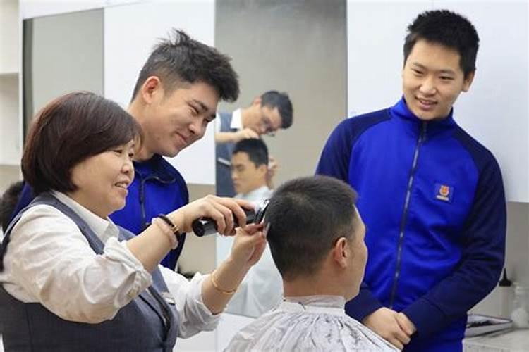 什么人二月二不能理发