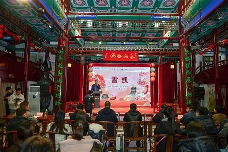 正月初一可以去寺庙烧香吗？