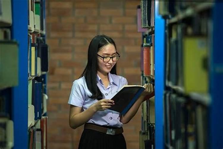 梦见老同学女的是什么意思
