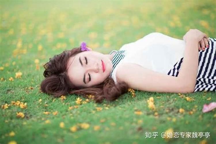 梦见女人主动和我接吻的预兆