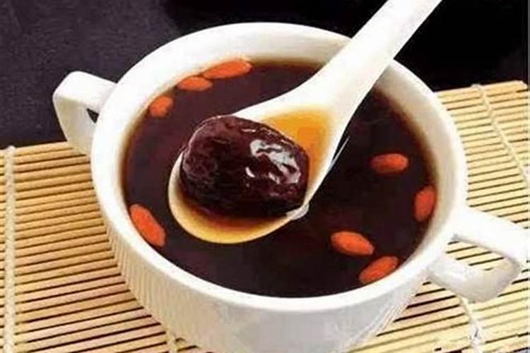 最近一直梦到我死去的表弟,昨天是我抱着表弟和他说话,他只是点头.今天...