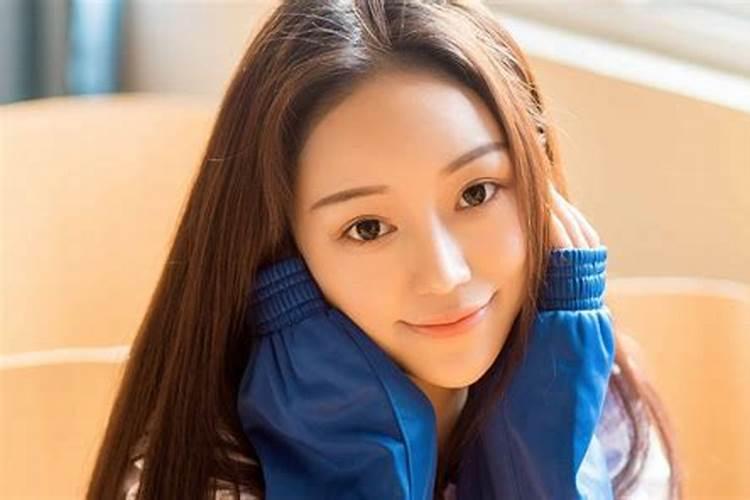 梦见喜欢的女生和自己一起约会是什么感觉？