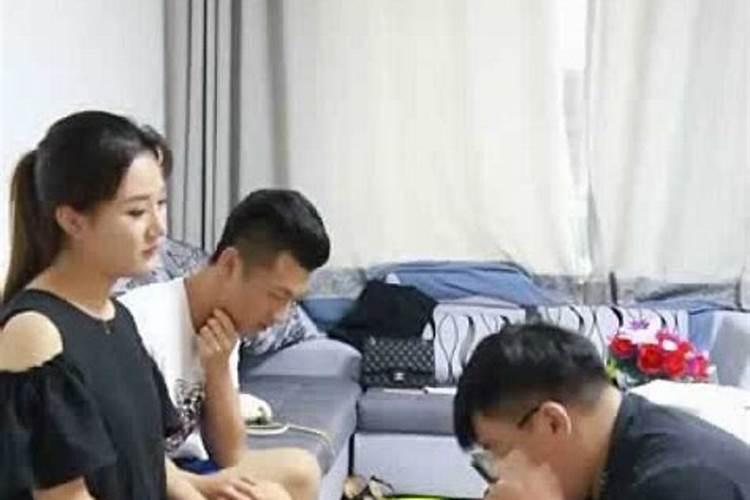 梦见别人给洗脚