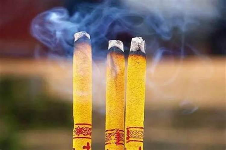 梦见祖先坟墓并上香什么意思？