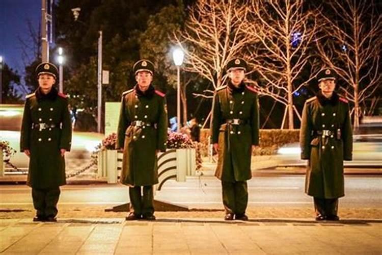 梦见自己当兵了穿军装是什么意思