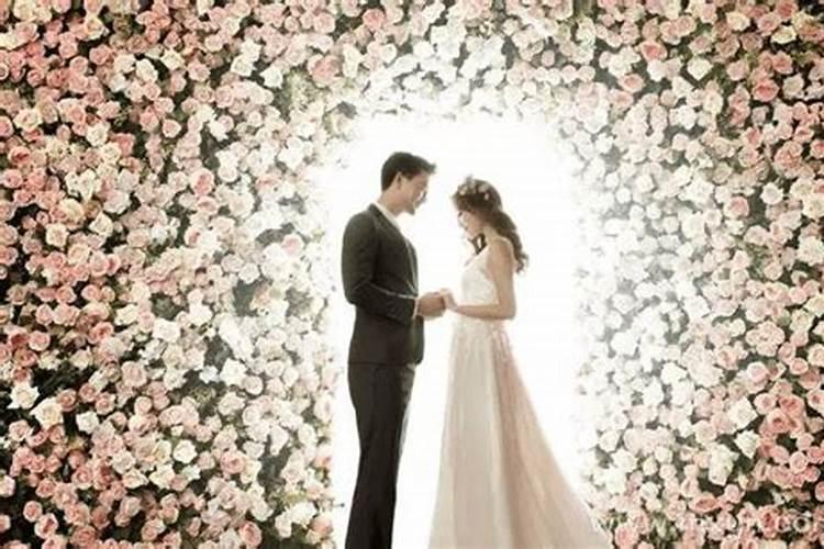梦到朋友结婚是什么兆头？