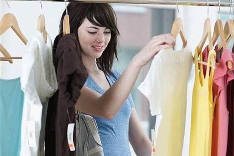 女人梦见买衣服是吉兆吗