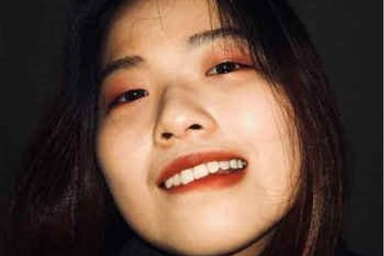 女的山根低的面相,女人山根低的面相如何改运