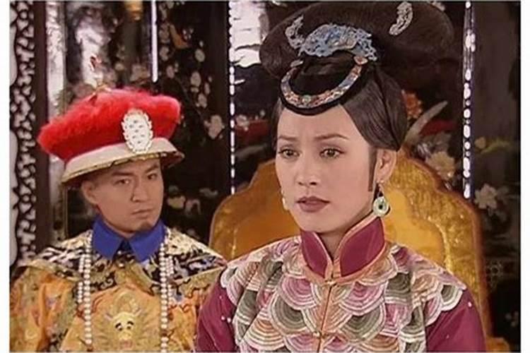 梦见蛇咬自己的手不放有什么征兆