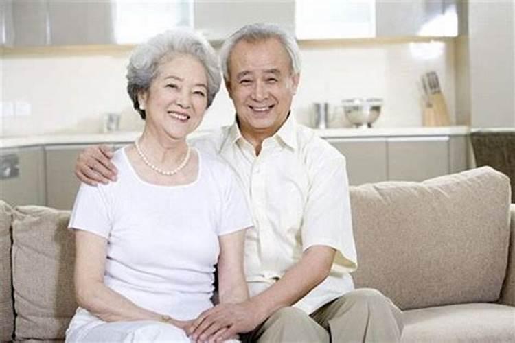 梦见去世的爷爷还活着 梦见去世的爷爷还活着 好不好