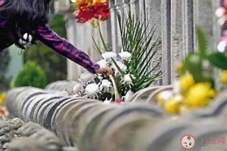 口语交际:介绍我国的一个民族。要说清楚聚居地区、风土人情、和民俗...