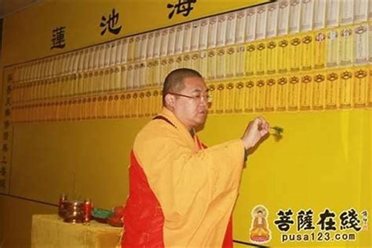 八字三个金的女人可以从事金银工作吗,八字水旺的女人的特点