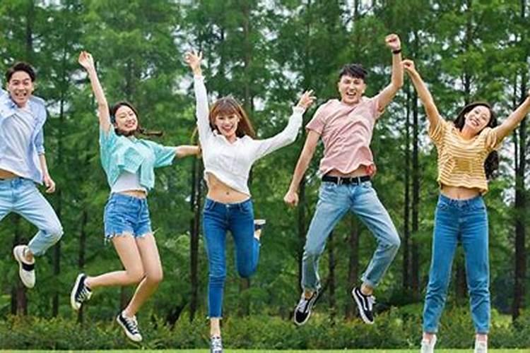 梦见与同学十分开心