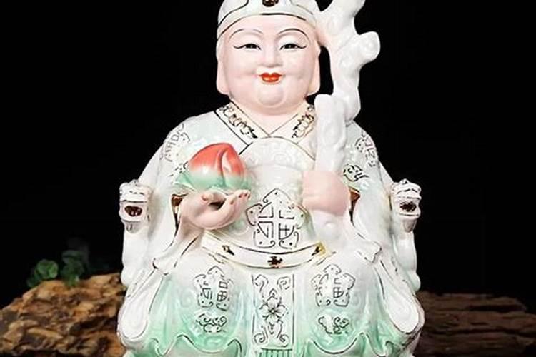 属鸡人2025全年运势 属鸡人2025年每月运势