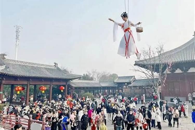 做梦梦见一只大海龟驮着我过河