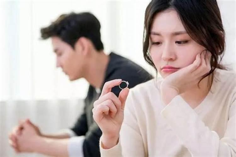 离婚之后,女人是如何解决需求的？这3位离异女士说了实话,句句戳心百...