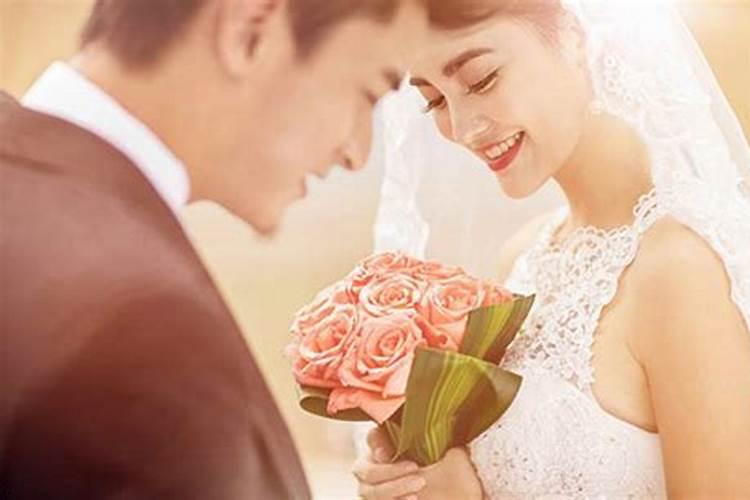 结婚择吉日的正确方法