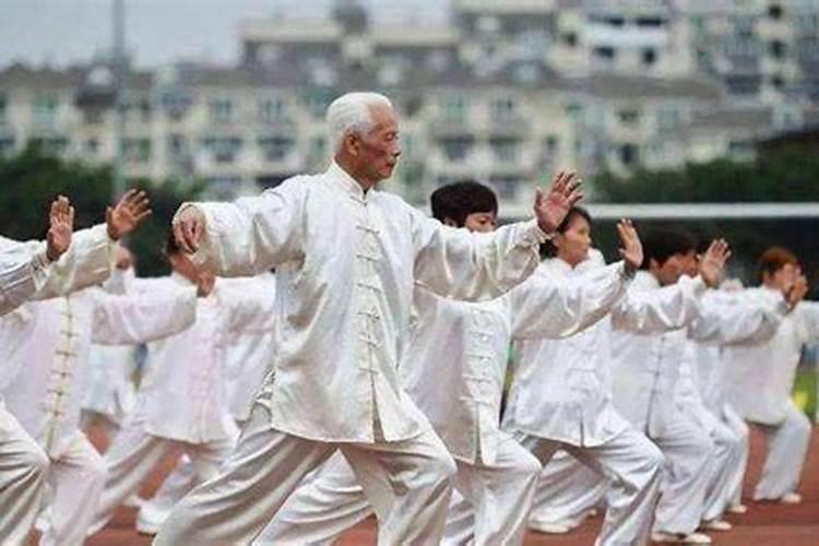 中秋节是农历的什么时候？