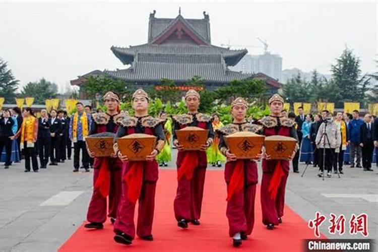 女人双夫命的特征,怎样化解女人的克夫命