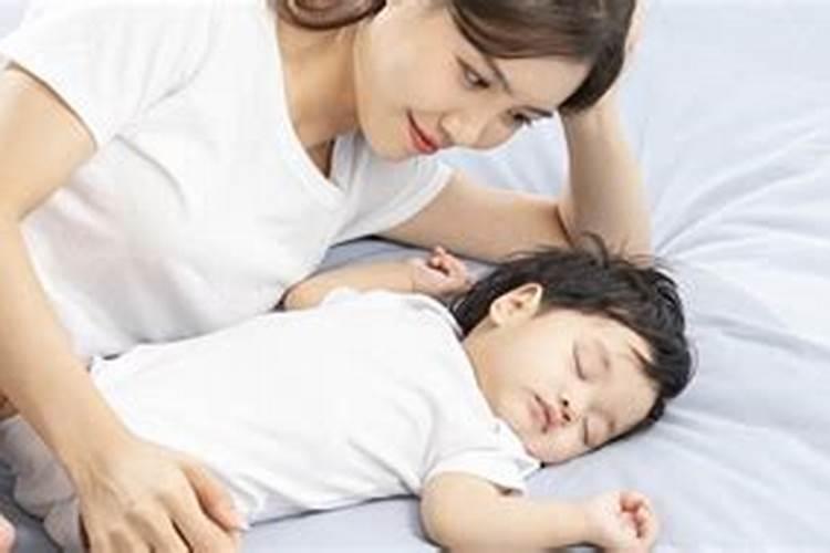 梦见自己老公和别的女人睡在一起是啥意思