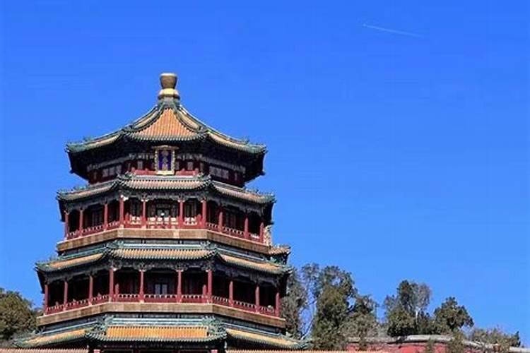 梦见弟弟骑摩托车带着我摔倒了的预兆