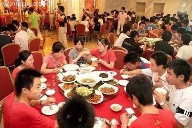 梦见参与已死岳父的葬礼