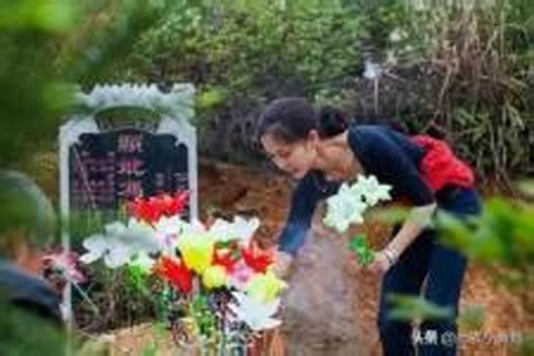 七月十五女孩能去舅舅家给姥姥上坟吗？