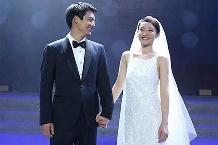 周迅官宣离婚:27年,6段情史,为什么她的每段感情都不得善终？