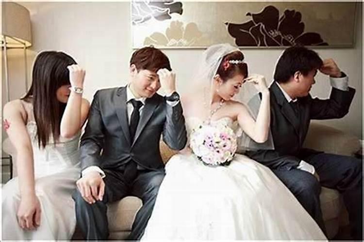 属鸡的女人嫁给属狗的怎么样 属鸡的女孩能和属狗的男孩结婚吗