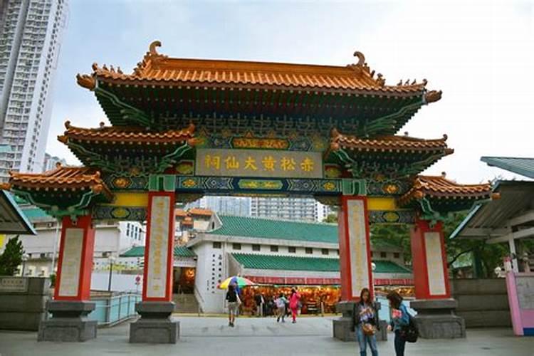梦见有个朋友掉河里什么意思？
