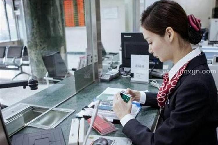梦见自己抱着小孩是什么意思 梦见自己抱着小孩的含义