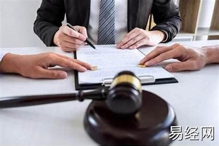 两性相处:男人假装爱你,有哪些细节就能揭穿他？
