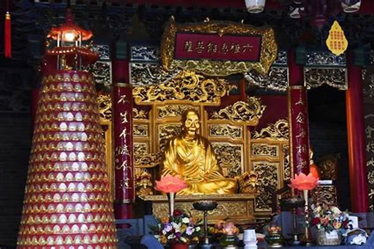 数学二月最多可以由几个星期天？若某年的二月份有五个星期天,这一年的2...
