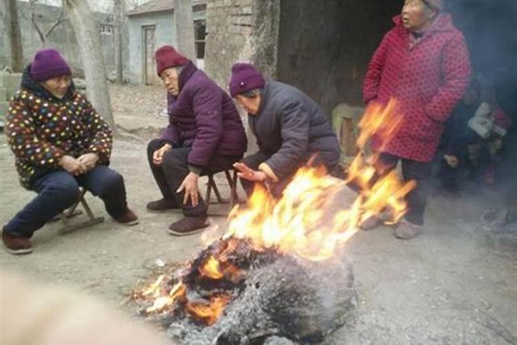 壮族中元节的特点？