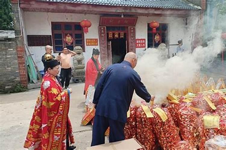 想知道:保定市定兴县各村镇庙会都是什么时候呀在哪？