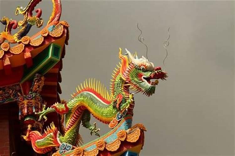 属鸡女和属蛇男的婚姻相配吗