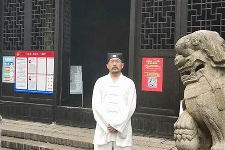逆水寒连云寨黑白两狼是谁？