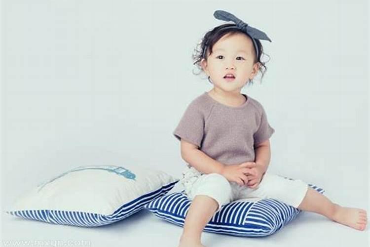 女农历一九五二年正月初一凌晨三点,请问八字缺什么？