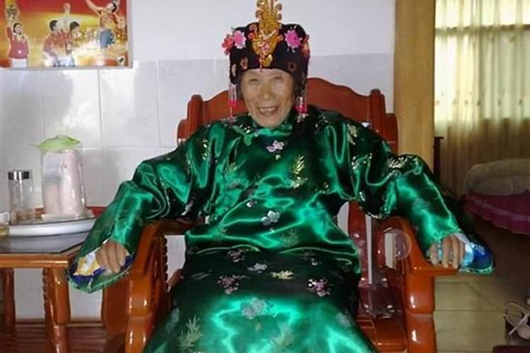梦见儿子穿孝衣什么意思
