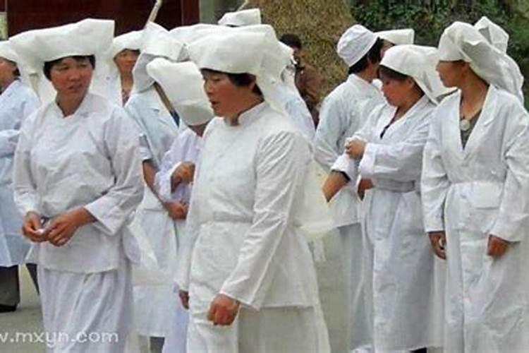 为什么每次算命的都说的不一样,前面说得都差不多,可是到了婚姻就各...