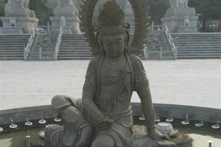 七月十五出生的男孩命运怎样