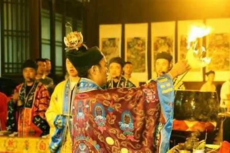 请问四川成都大年初一到初七的天气冷吗