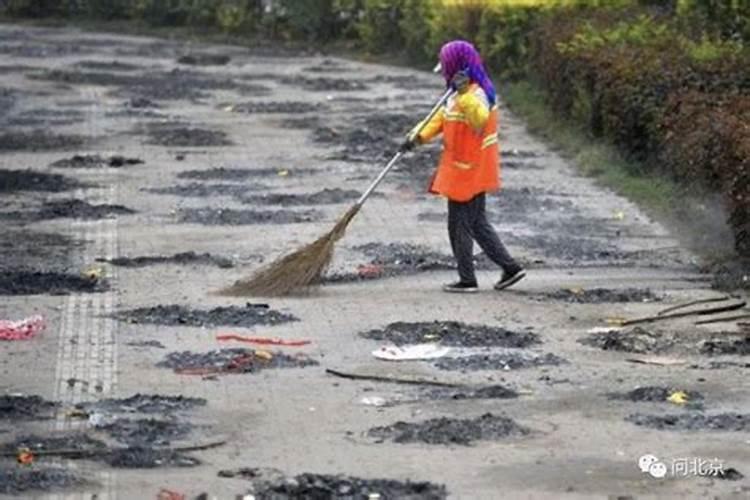 立冬祭祖为什么人们都是在路口或者桥上烧纸？