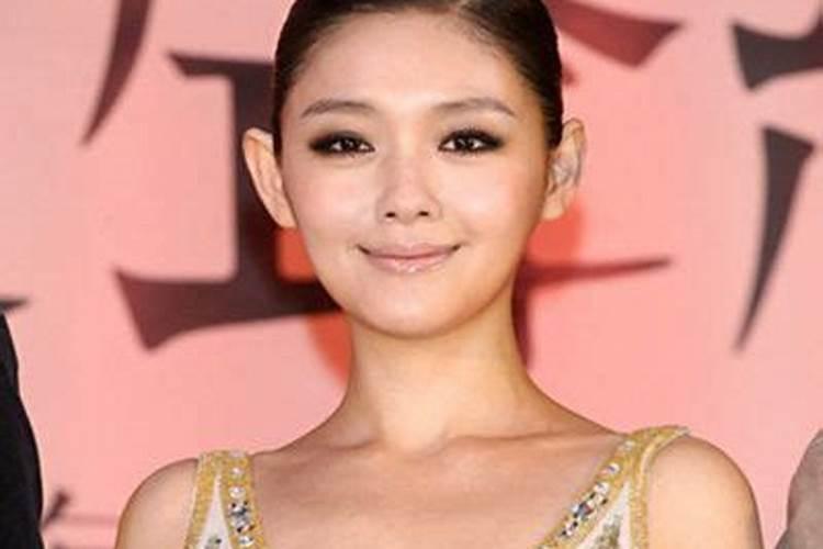 梦见与不认识的女人睡在一起