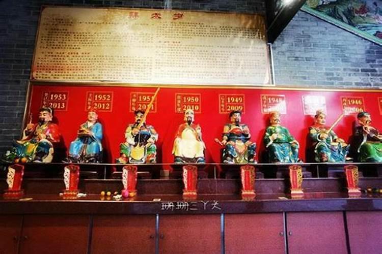 2011年属鸡的犯太岁,在佛山这边用什么方法化解？？